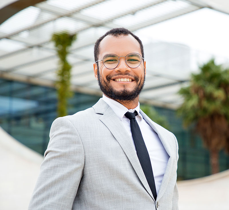 Profissional em ambiente corporativo