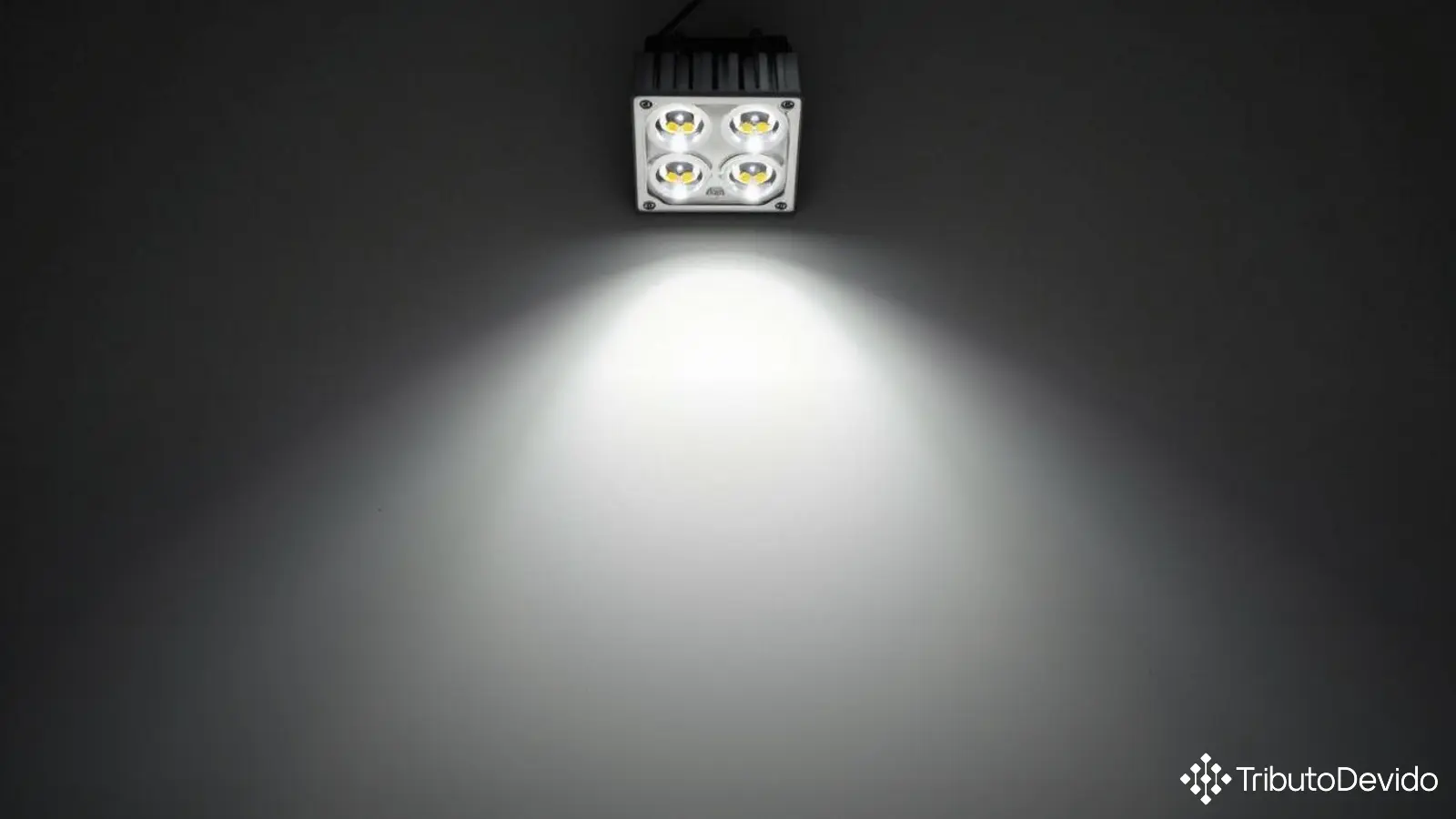 Classificação fiscal de luminárias LED de embutir em metal comum na NCM